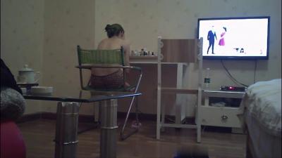 富豪桑拿房双飞姐妹花！极致口活侍奉爽到升天